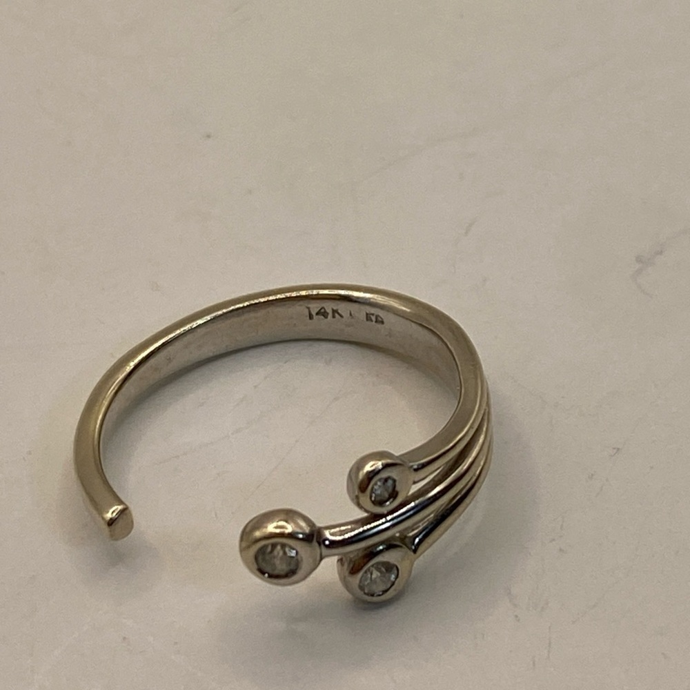 14K White Gold ED Diamond Ring | 2 g | Size 5 | Modern Wrap Design - Picture 4 of 9